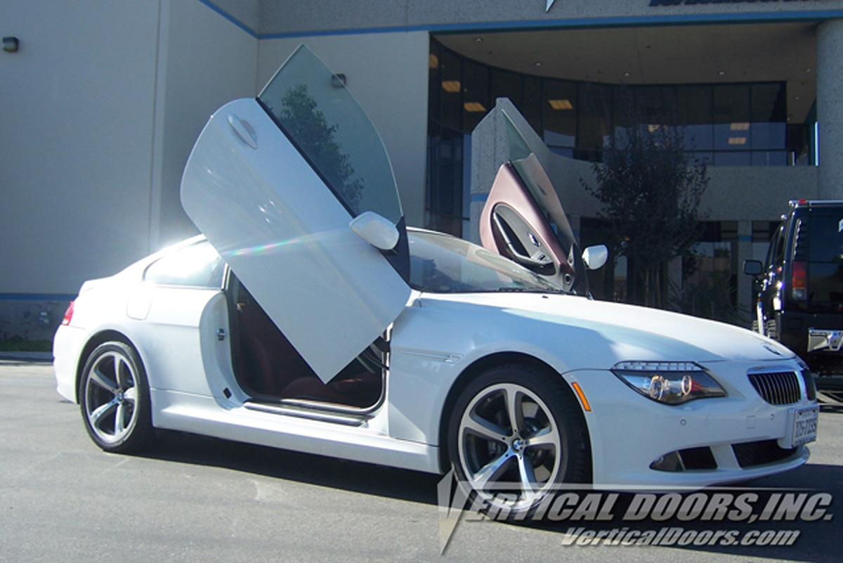 Vertical Doors Inc. Bolt-on Lambo Doors Kit, Manual Operation.