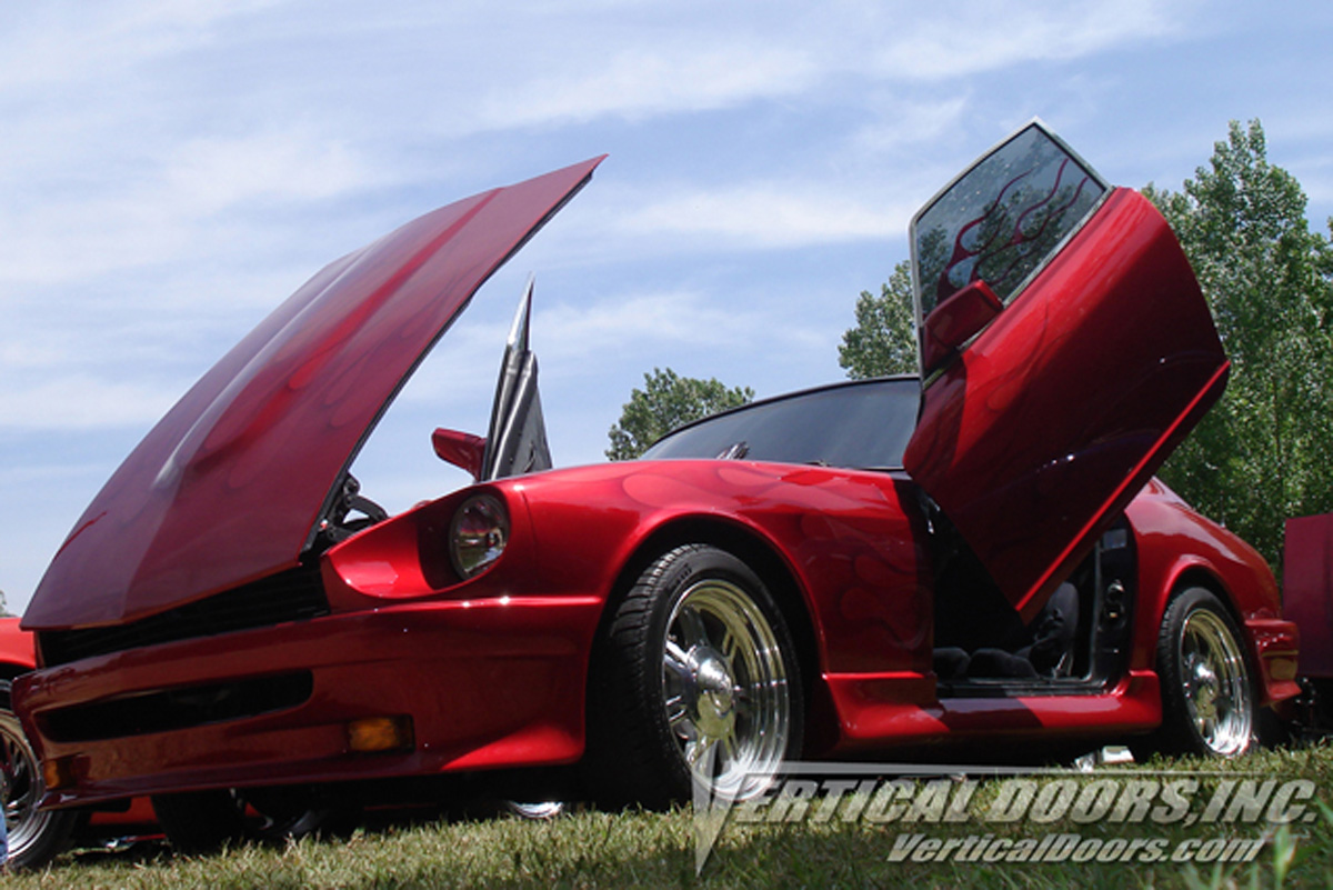 Vertical Doors Inc. Bolt-on Lambo Doors Kit, Manual Operation.